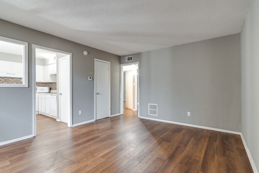 Building Photo - 3646 Spottswood Ave