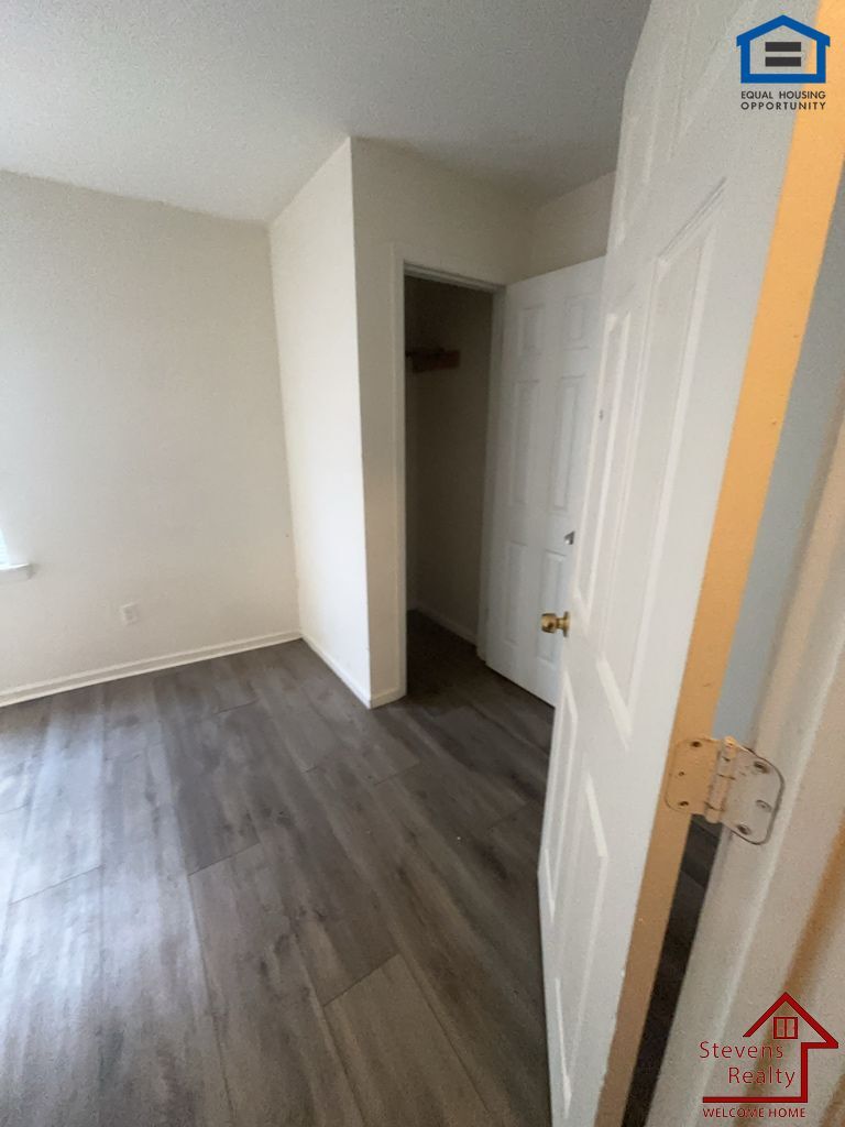 Building Photo - 4324 Grand Ave