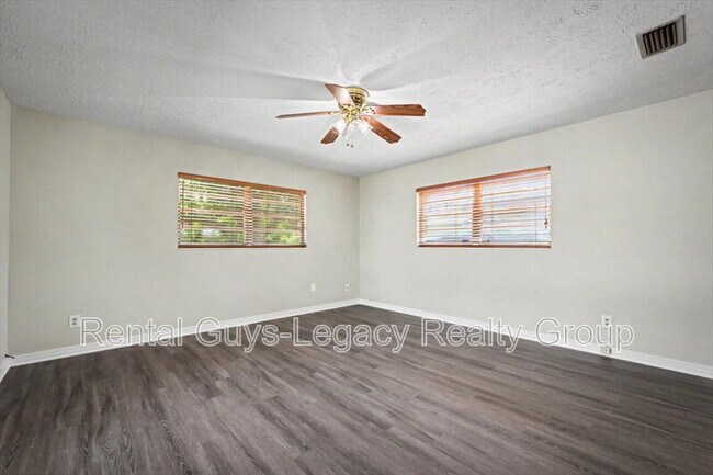Building Photo - 10545 Citrus Ln