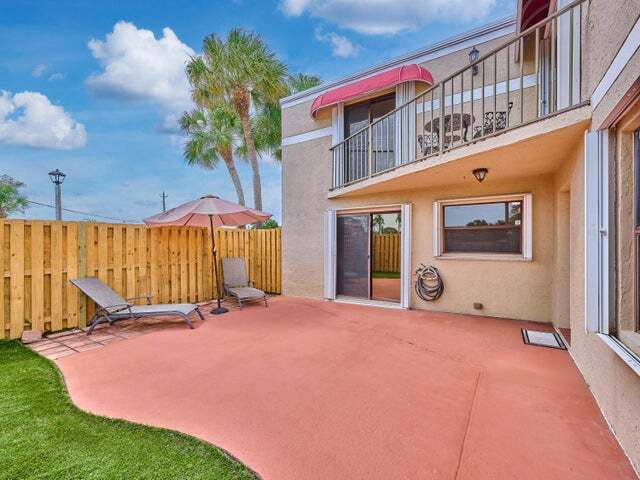 Building Photo - 4065 Village Dr