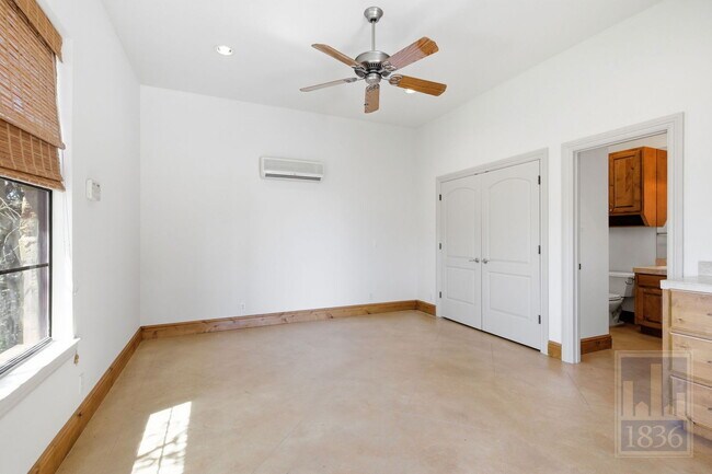 Building Photo - 8205 Asmara Ct