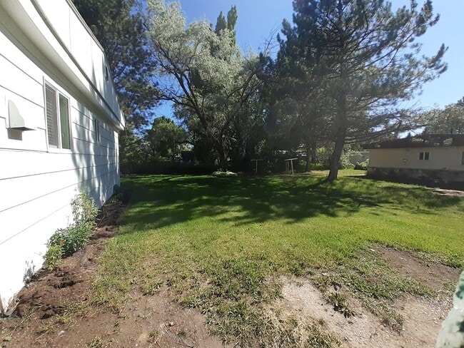 Building Photo - *LEASE TAKEOVER* Charming 1-Bedroom Home – Just 5 Minutes South of Rexburg!