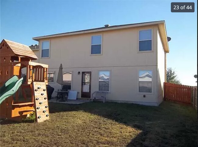 Building Photo - 223 Brandons Way