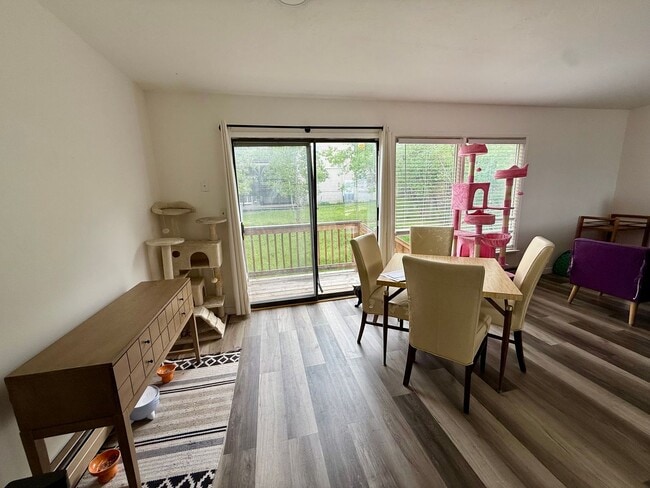 Building Photo - 2311/2313 W Foothills Drive