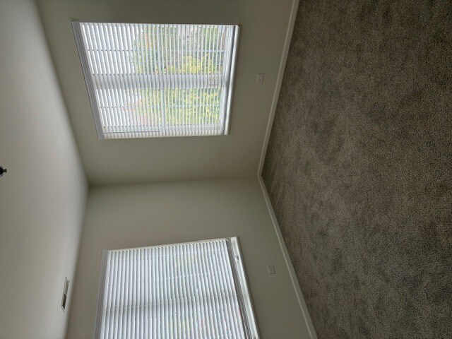 Building Photo - 625 Deerfield Rd