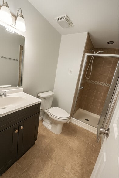 Building Photo - 3344 Prince Edward Ct