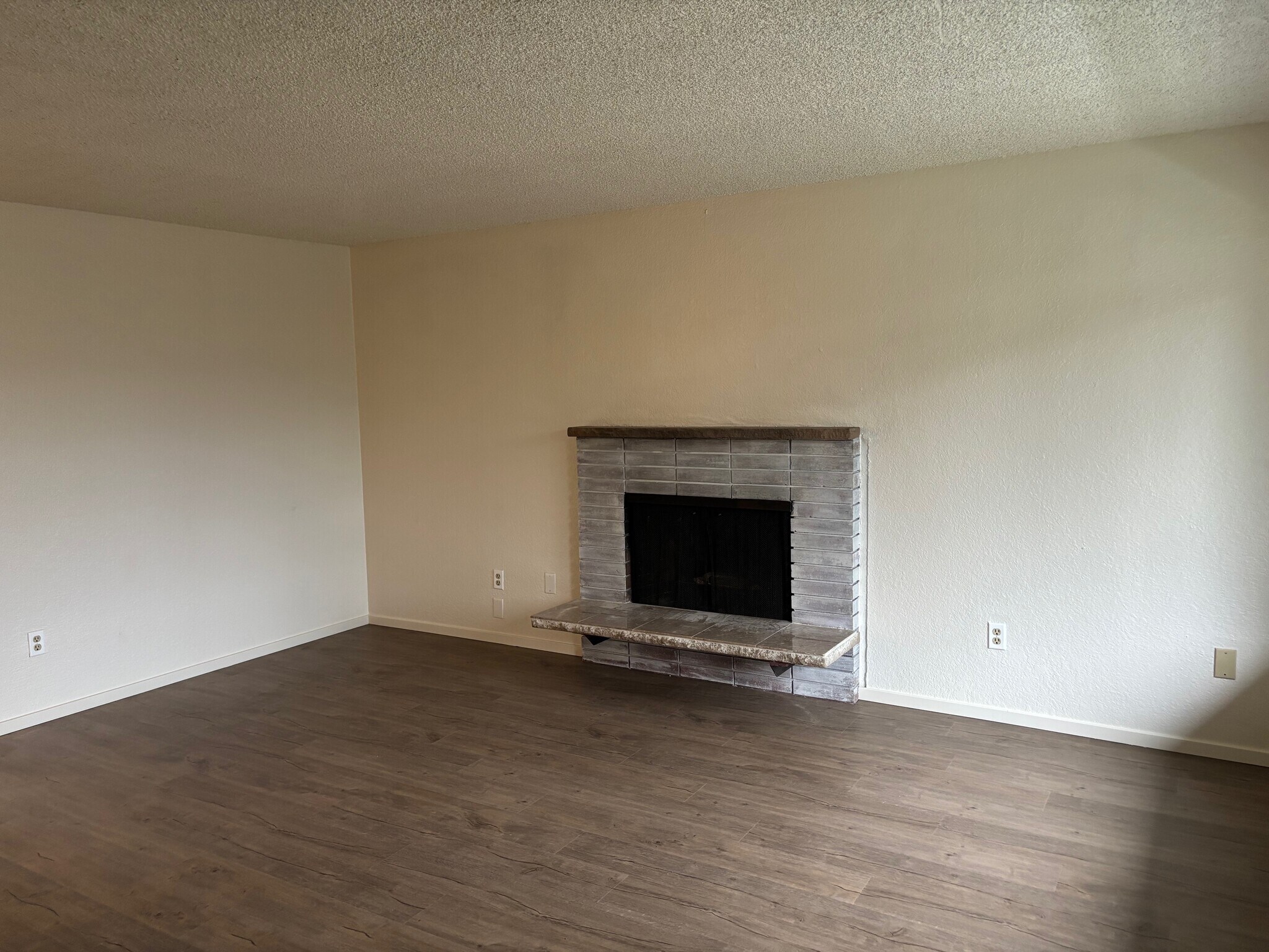 Building Photo - 10428 29th St E