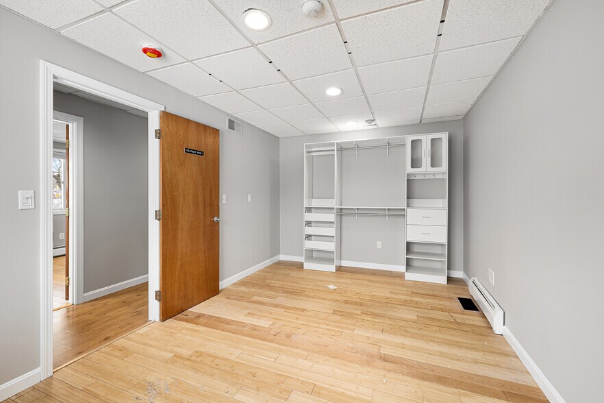 Building Photo - 137 Sandy Bottom Rd