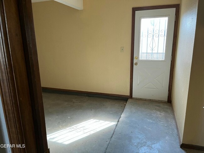 Building Photo - 2601 Jefferson Ave