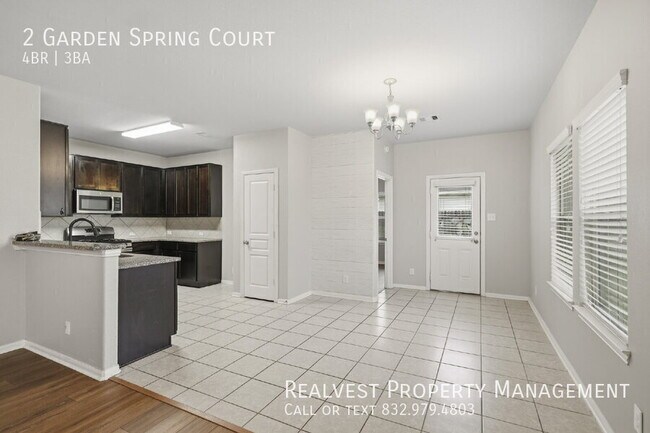 Building Photo - 2 Garden Spring Ct
