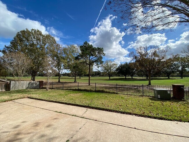 Building Photo - 21623 San Marino Dr