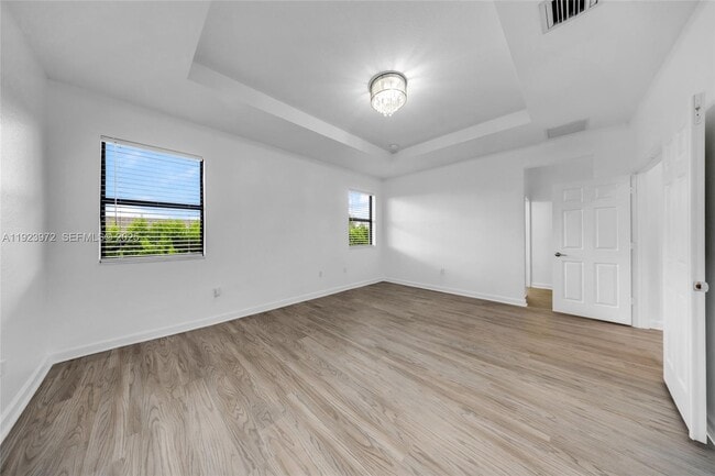 Building Photo - 268 NE 210th Way