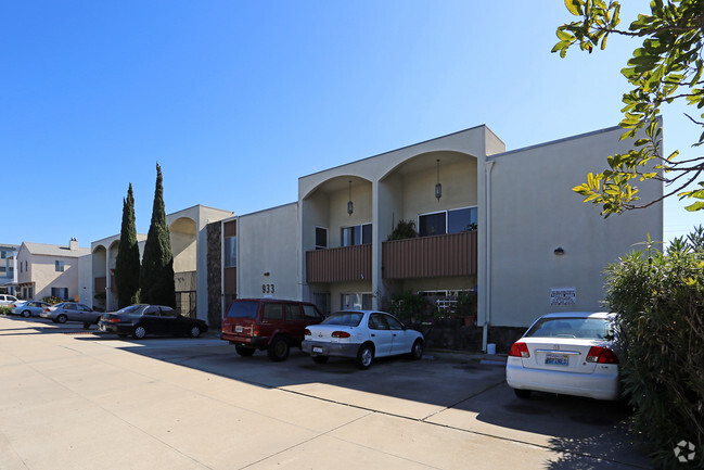 Primary Photo - The Diamond House
