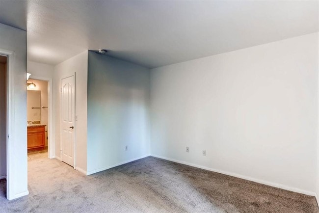 Building Photo - 14972 Avenida Venusto