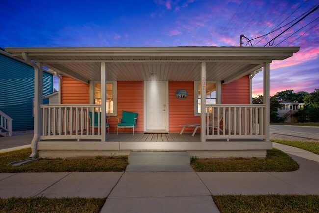 Building Photo - Winter Rental in North Myrtle Beach! Avail...