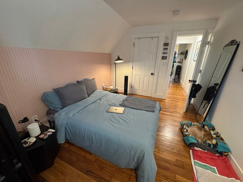 Building Photo - 15 Blake St