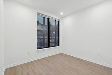 Building Photo - 500 N 13th St
