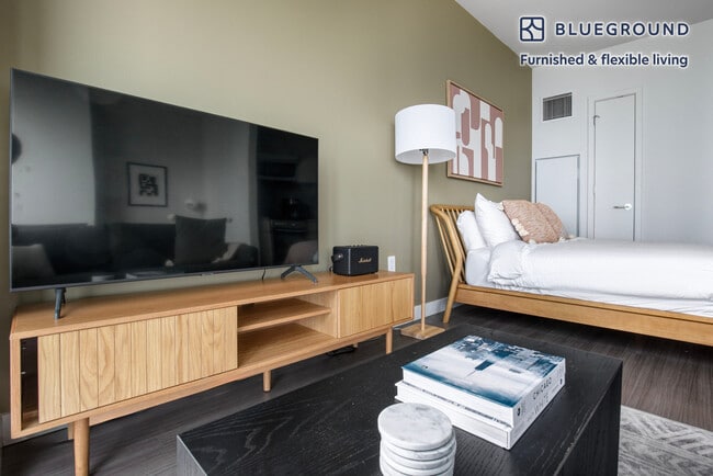 Building Photo - 1210 S Indiana Ave