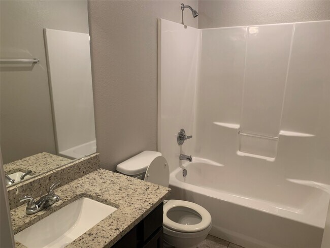 Building Photo - 1929 Briar Grove Dr