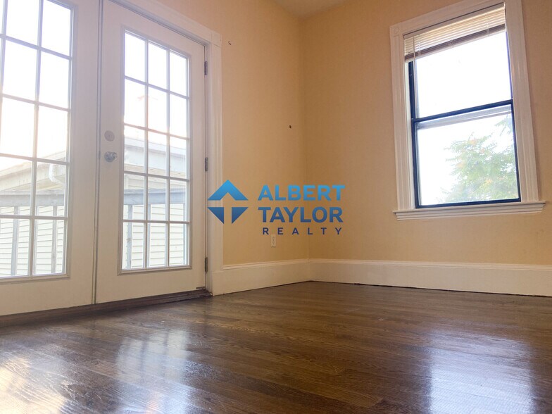 Building Photo - 19 Parker Hill Ave