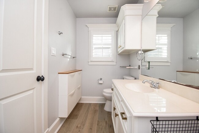 Building Photo - 1349 Heights Blvd