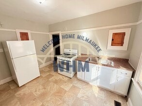 Building Photo - 2409 N 49th St