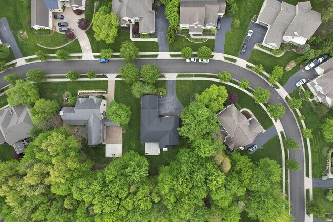 Building Photo - 7097 Pleasant Colony Cir