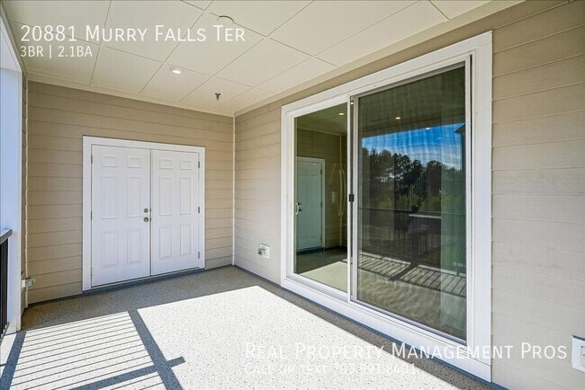 Building Photo - 20881 Murry Fls Ter