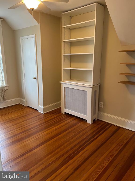 Building Photo - 2237 N Wakefield St