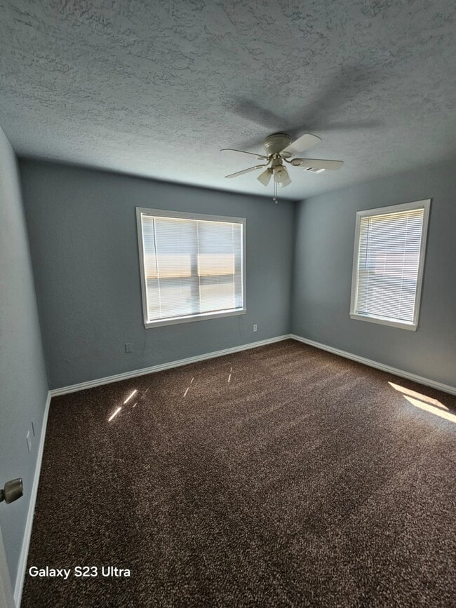 Building Photo - 908 NW 20th St