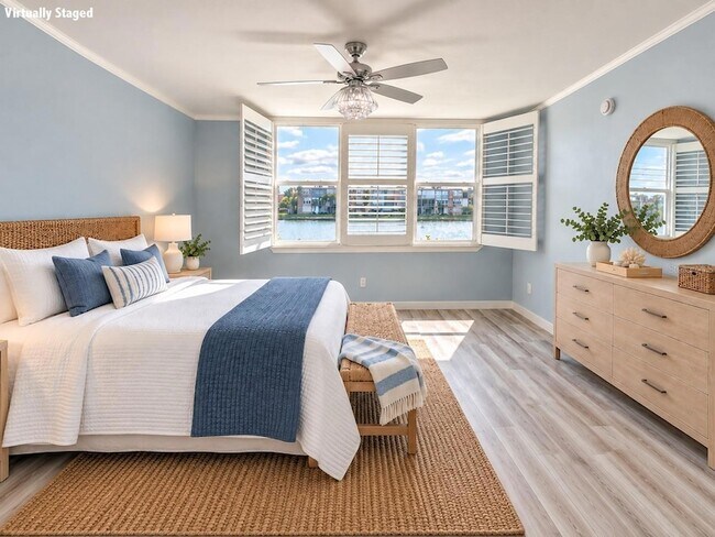 Building Photo - 7625 Sun Island Dr S