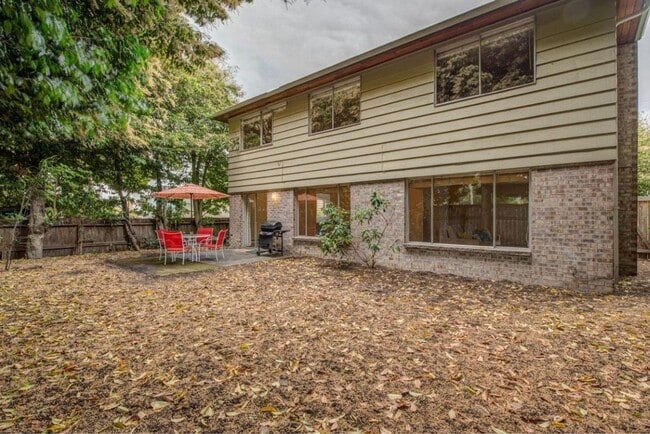 Building Photo - 3Bd/2.5Ba Seattle Duplex