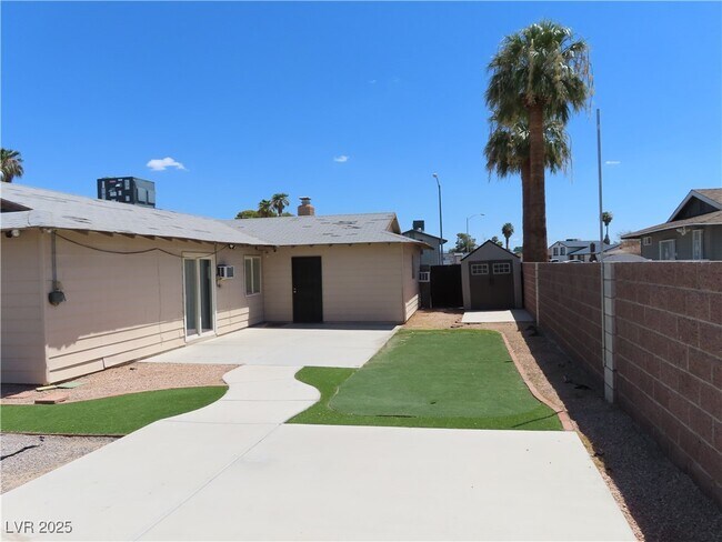 Building Photo - 5071 Orinda Ave