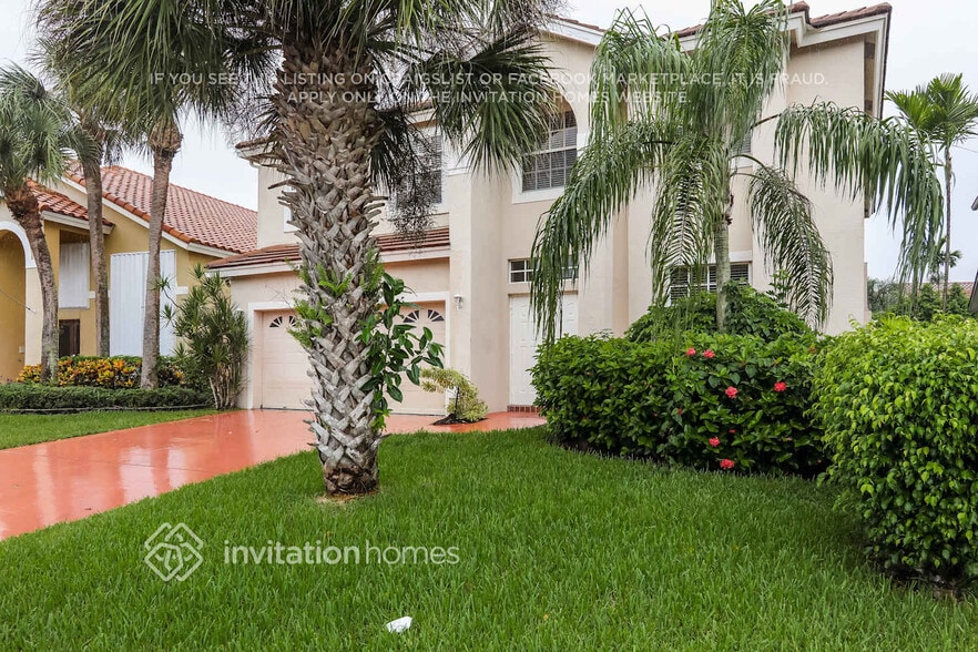 Building Photo - 10873 La Salinas Cir