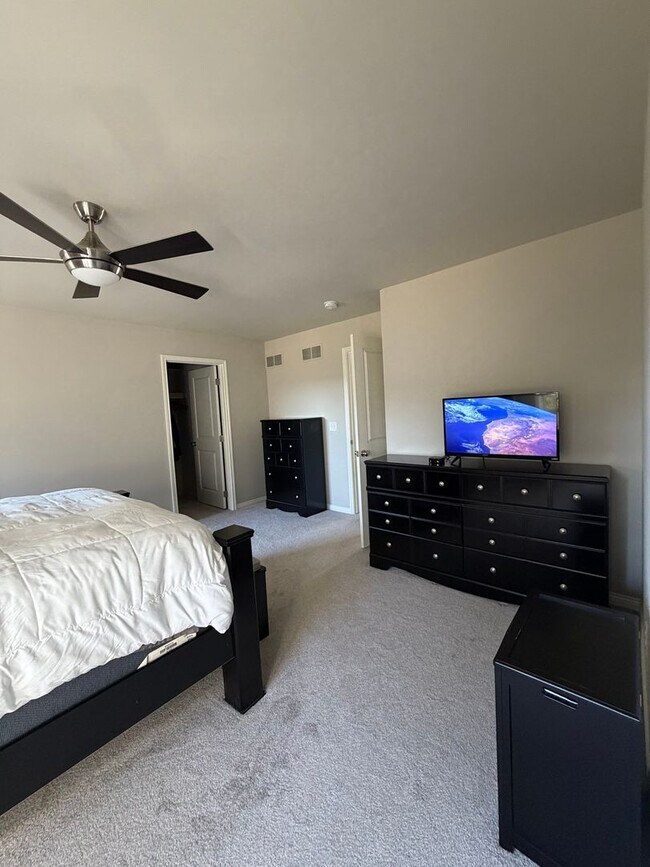 Building Photo - 13776 Grandeur Ave