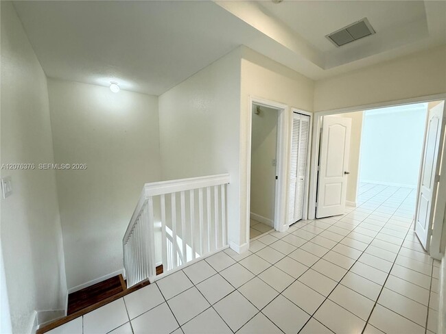 Building Photo - 15131 SW 23rd Ln