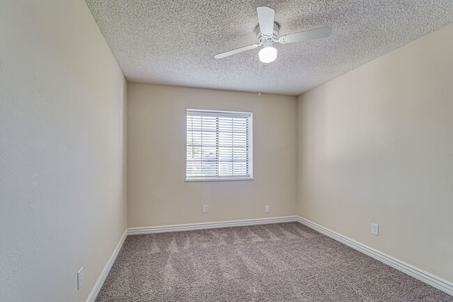 Building Photo - Gorgeous 2 Story Home Fully Upgraded – Move-In Ready!- 4 bedroom 3 bath