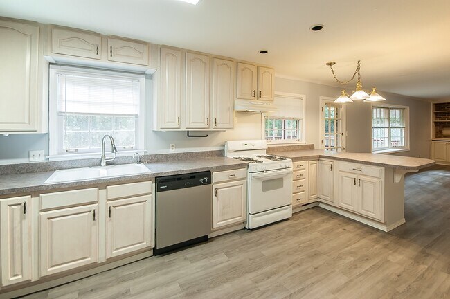 Building Photo - 4682 Sharon Valley Ct