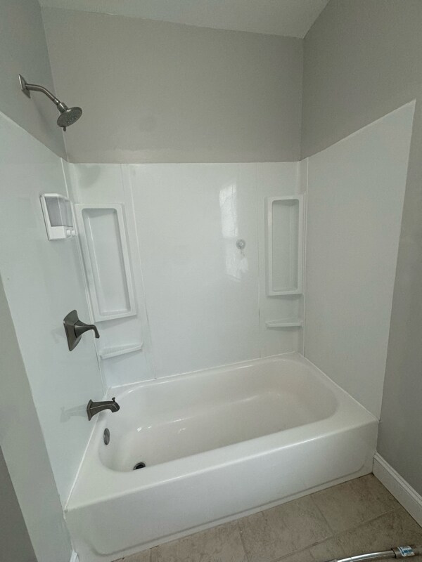 Building Photo - 549 Ash St