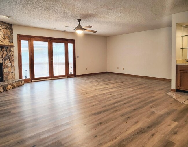 Building Photo - 3110 Paddle Creek Dr