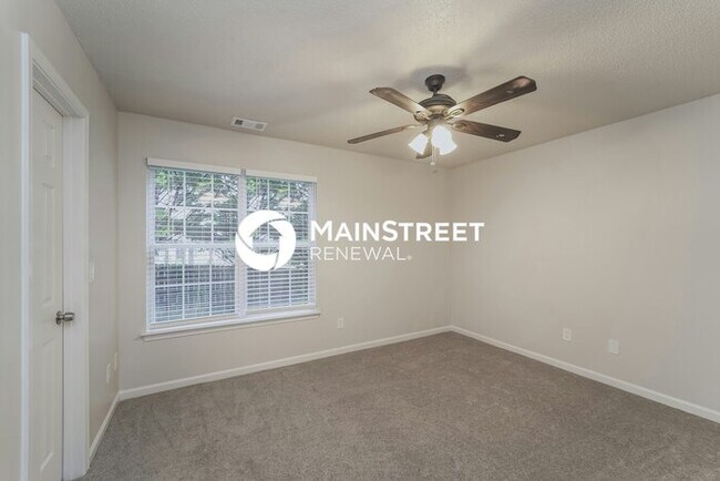 Building Photo - 3 Bedroom Pet-Friendly Home in Mooresville, NC with Main Street Renewal