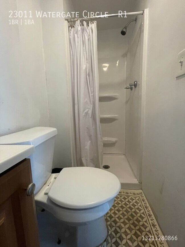 Building Photo - 23011 Watergate Cir