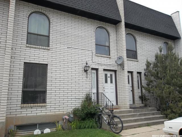 Primary Photo - Ogden Townhouse for Rent close to Local Re...