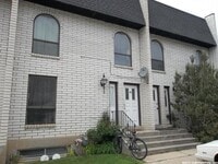 Building Photo - Ogden Townhouse for Rent close to Local Re...