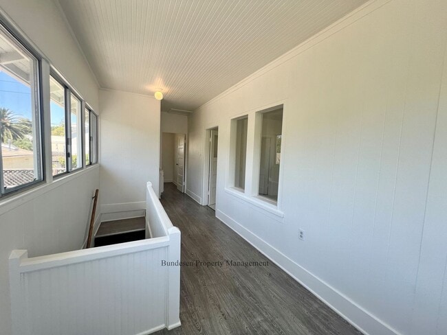 Building Photo - Charming Downtown Petaluma Gem - 3bed 1.5 Bath Available Now !