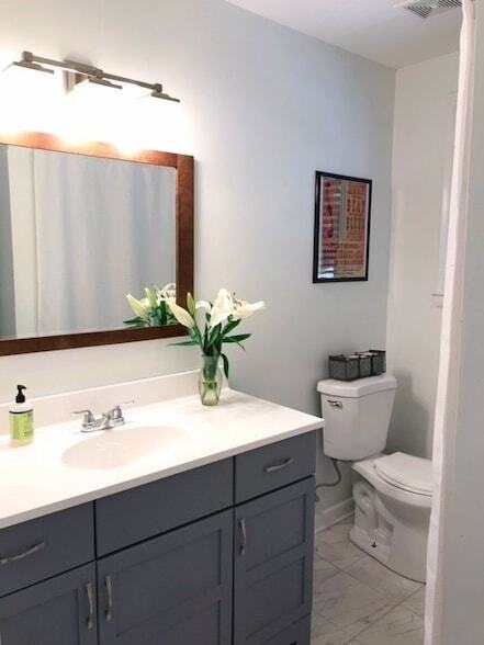 Building Photo - 547 Harding Pl