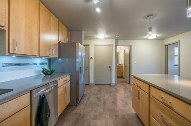 Building Photo - 210 Pueblo Ave