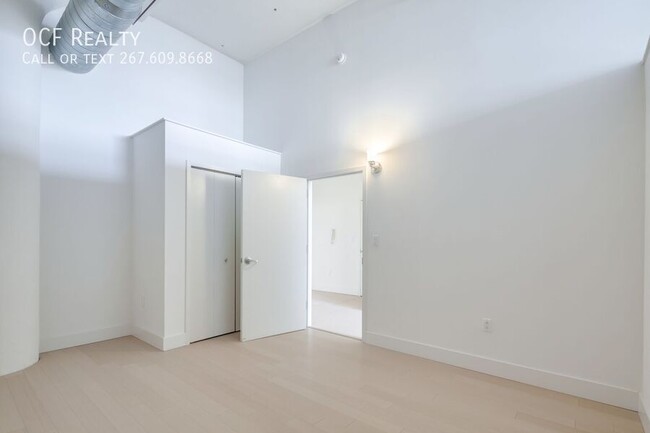 Building Photo - 720 N 5th St