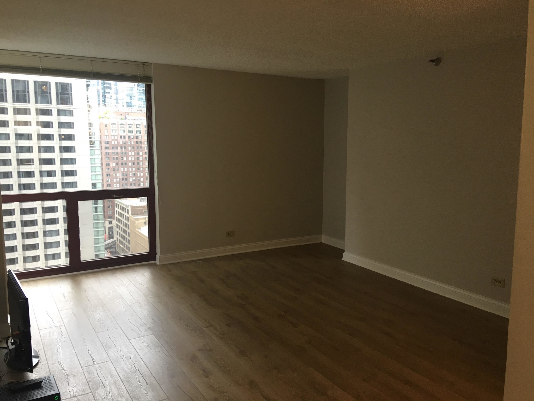 Master Bedroom View 1 - 200 N Dearborn St