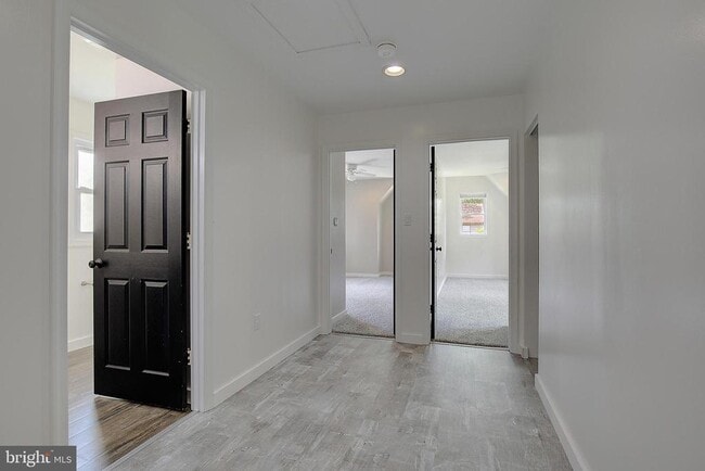 Building Photo - 5645 Battee Dr